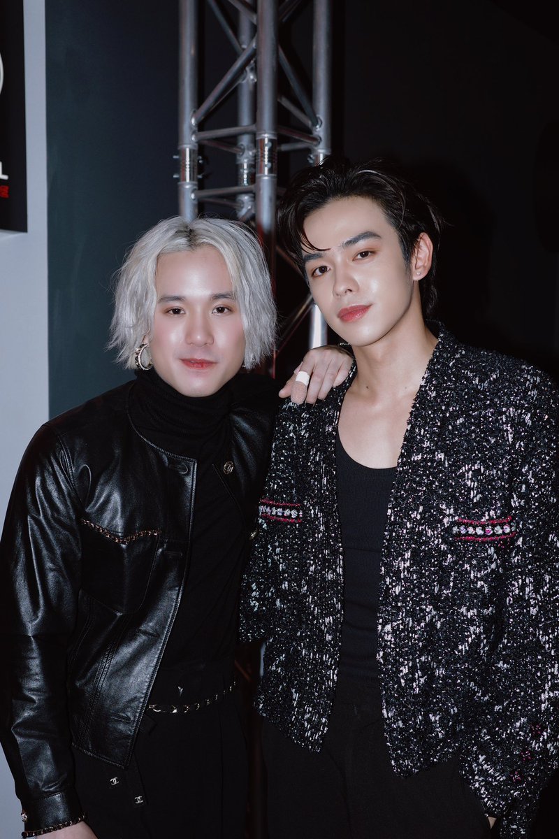 t3group_ent's tweet image. Long time no see. 😊💄⏰

#CHANELMakeup #CHANELBeauty #RougeAllure #CHANELNuitBlanche