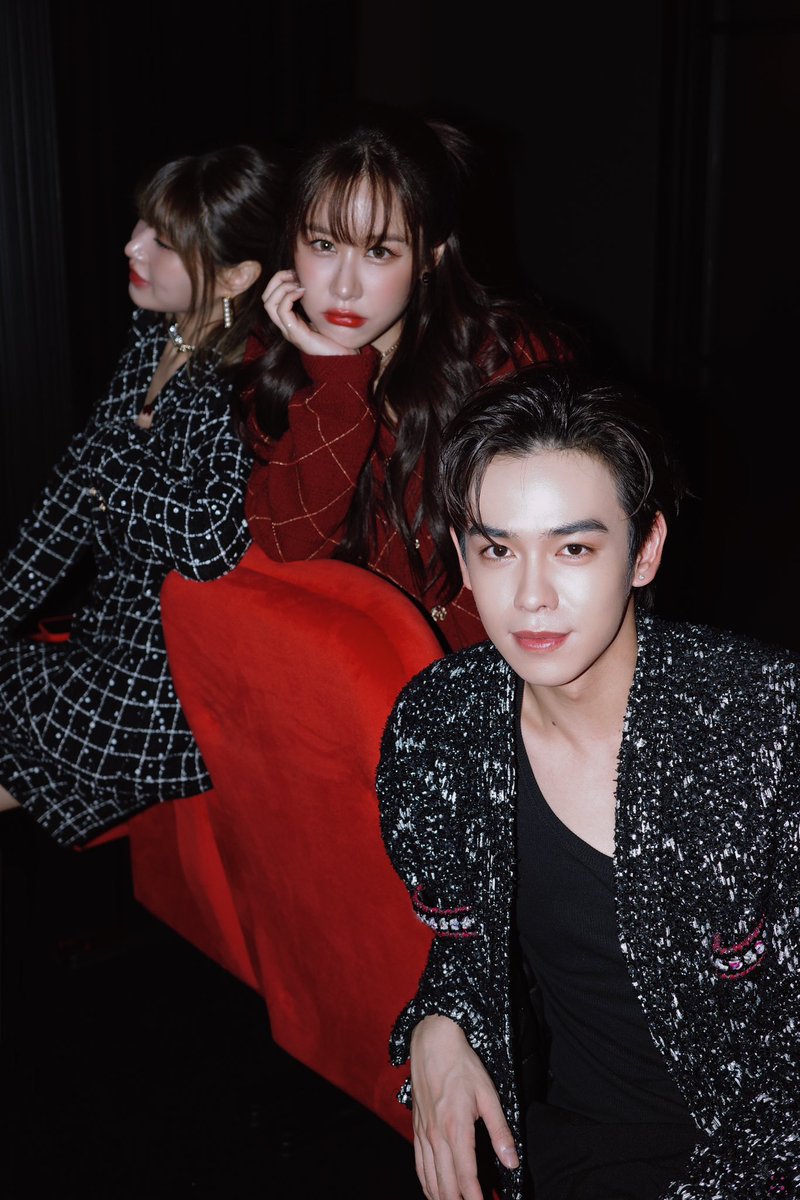 t3group_ent's tweet image. Long time no see. 😊💄⏰

#CHANELMakeup #CHANELBeauty #RougeAllure #CHANELNuitBlanche