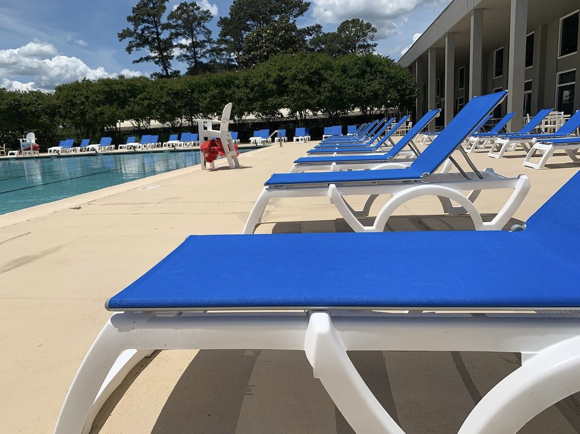 Who’s ready to enjoy some fun in the sun?☀️ CCC Summer Memberships are for sale! We would love for your family and friends to join us. For more information and pricing details, please call 803.754.8100 !
