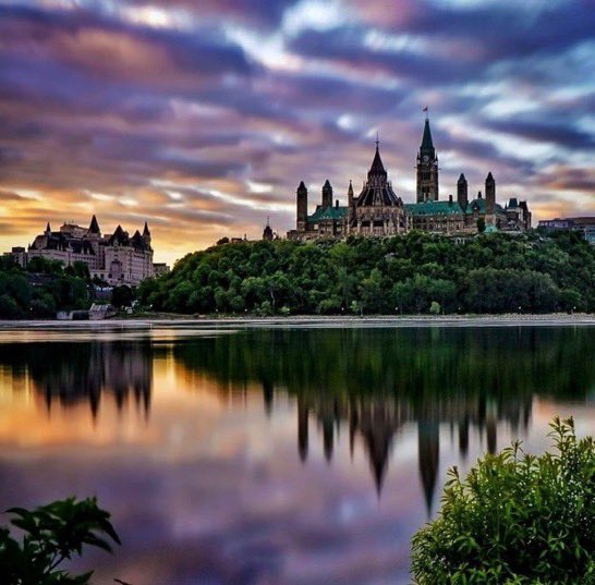 Visiting #Ottawa for the #eclipse ? Join us on our #FREE tour @ 11 AM today &amp; discover the best places to view it! Register online ottawawalkingtours.com <a href="/Ottawa_Tourism/">Ottawa Tourism</a> <a href="/OttawaMarriott/">Ottawa Marriott</a> <a href="/LordElginHotel/">The Lord Elgin Hotel</a> <a href="/fairmontlaurier/">Fairmont Laurier</a> <a href="/TheWestinOttawa/">The Westin Ottawa</a> #Eclipse2024