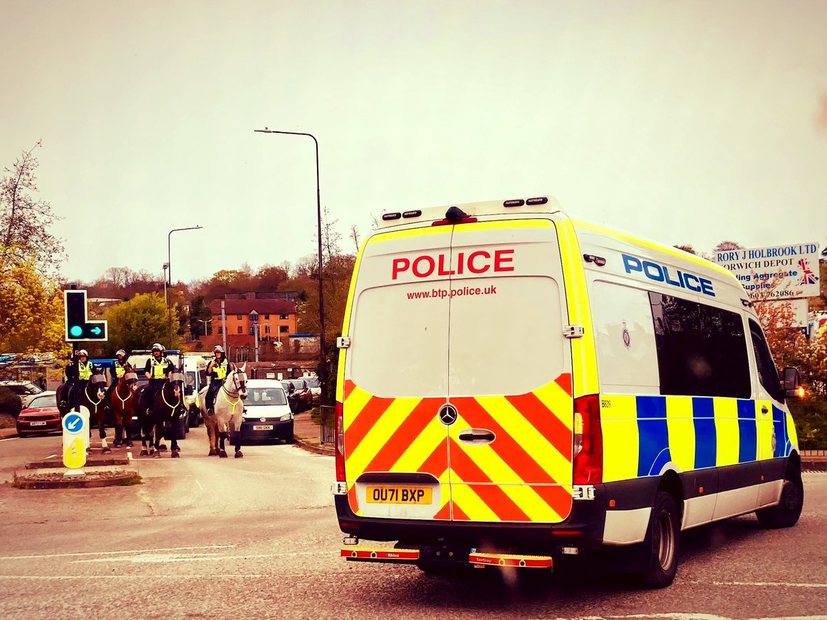 #BTPOSU OFFICERS from #LONDON are waiting with @NorfolkPolice and @SuffolkPolice PSUs along side #Police @BTPDogs and Police #Horses for the return part of the #Football fixture between @NorfolkPolice and @IpswichTown