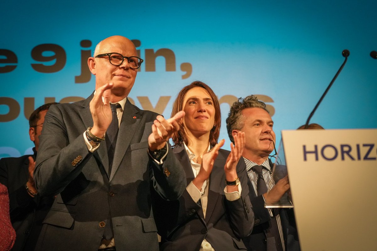 ValerieHayer's tweet image. Notre projet est celui d’une équipe de choc : Renaissance, Horizons, le MoDem, le Parti radical et l’UDI.

Une équipe qui rendra utile chacun de vos votes car nous changeons l’Europe depuis cinq ans. Pour les cinq ans qui viennent, pour vos intérêts, nous avons besoin d’Europe !