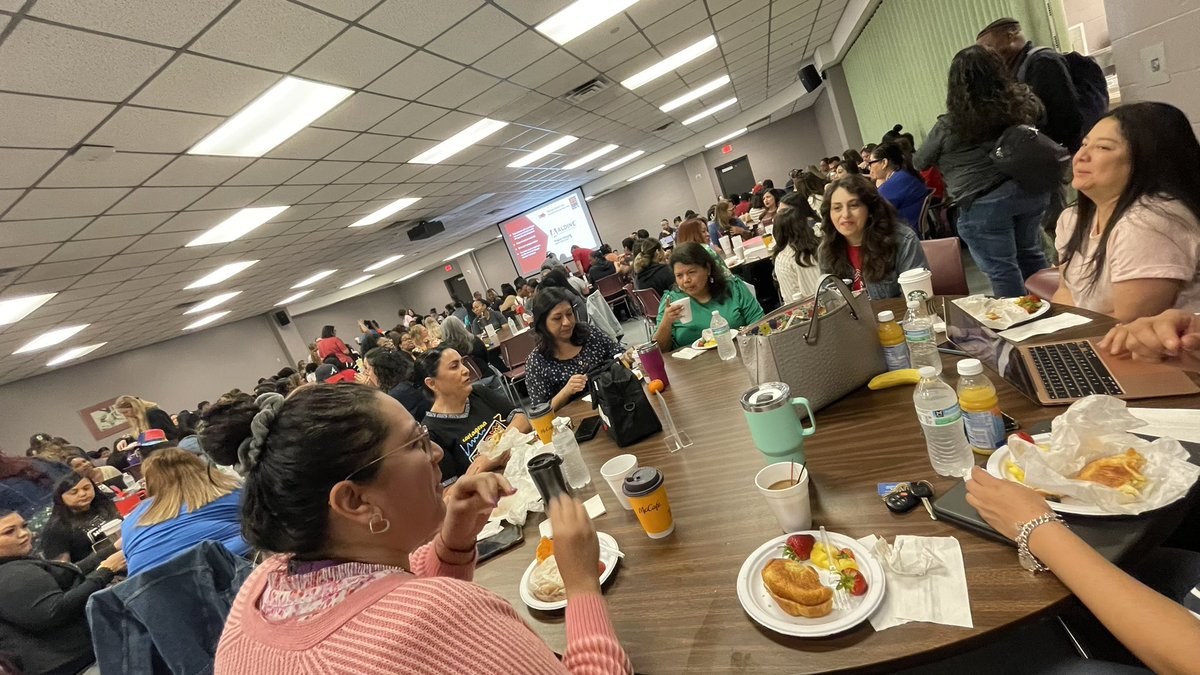It’s a full house this morning!! Awesome educators ready to learn on a Saturday🤩 #myaldine #mialdine #projectelevate
