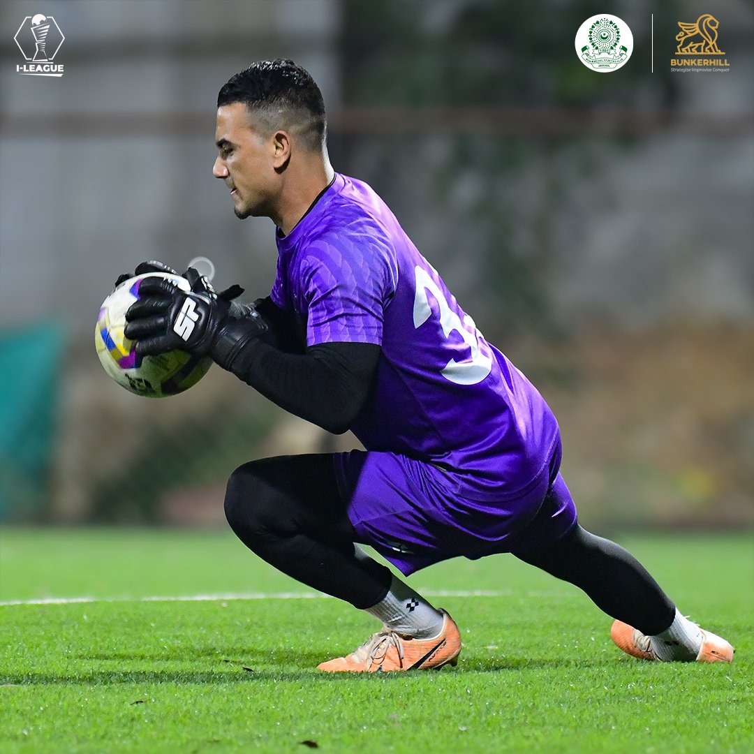 MohammedanSC's tweet photo. It's almost time for the kickoff! ⏳
#JaanJaanMohammedan 💪🏼#BlackAndWhiteBrigade 🤍🖤 #ILeague 🏆 #IndianFootball ⚽ #SLFCMDSP ⚔ https://t.co/Gpqka7N6PV