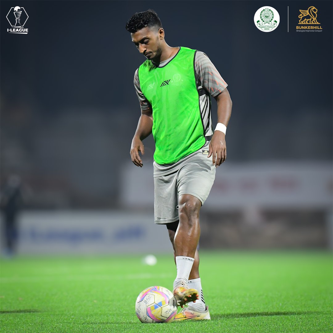 MohammedanSC's tweet photo. It's almost time for the kickoff! ⏳
#JaanJaanMohammedan 💪🏼#BlackAndWhiteBrigade 🤍🖤 #ILeague 🏆 #IndianFootball ⚽ #SLFCMDSP ⚔ https://t.co/Gpqka7N6PV