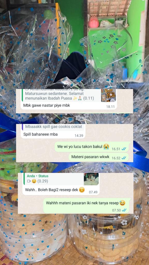 iffahnadiya's tweet photo. Respon teman-temanku ketika aku jualan kue kering! ☺️🫠 https://t.co/Yhe4opGvqQ
