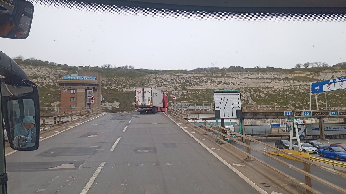 SnowsportsQM's tweet photo. We have left our ferry and on the way to pick up our feeder driver. QMHS ETA to be confirmed. https://t.co/ic8GXjyt0Z
