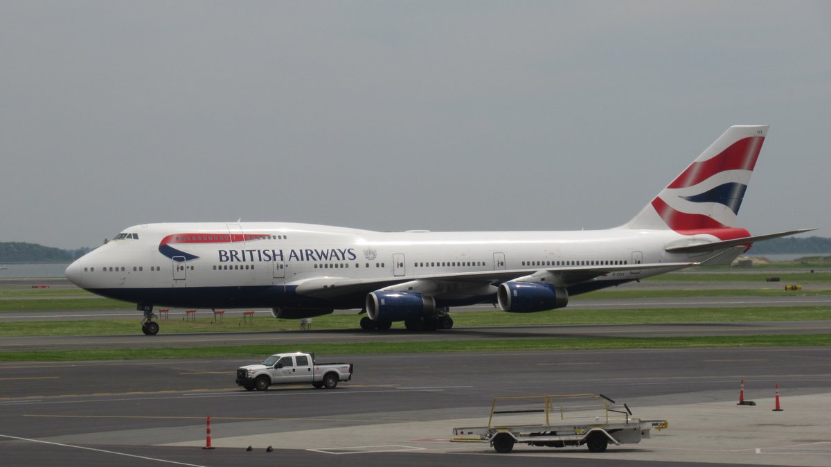 Going through an old stash... G-CIVX taken at Logan back in 2018.  @scottiebateman  @DaveWallsworth @avgasaddiction  Have you guys flown this one in the past???  #QueenoftheSkies