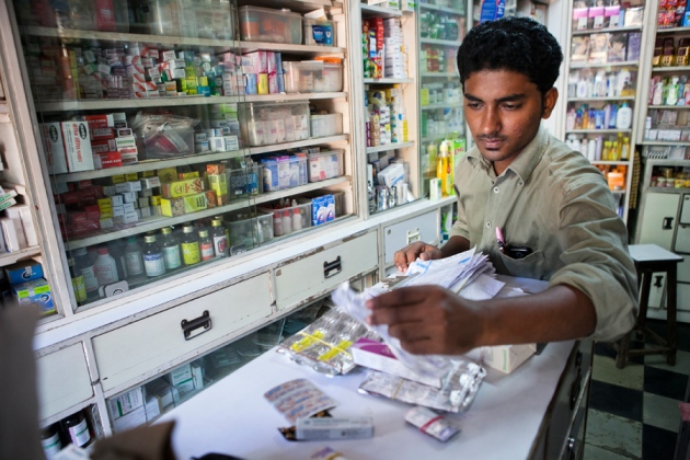 'Both formal prescribers and informal drug dispensers face immense social and financial pressures from patients and pharma companies to liberally supply antimicrobials' New @PLOSGPH study journals.plos.org/globalpubliche…