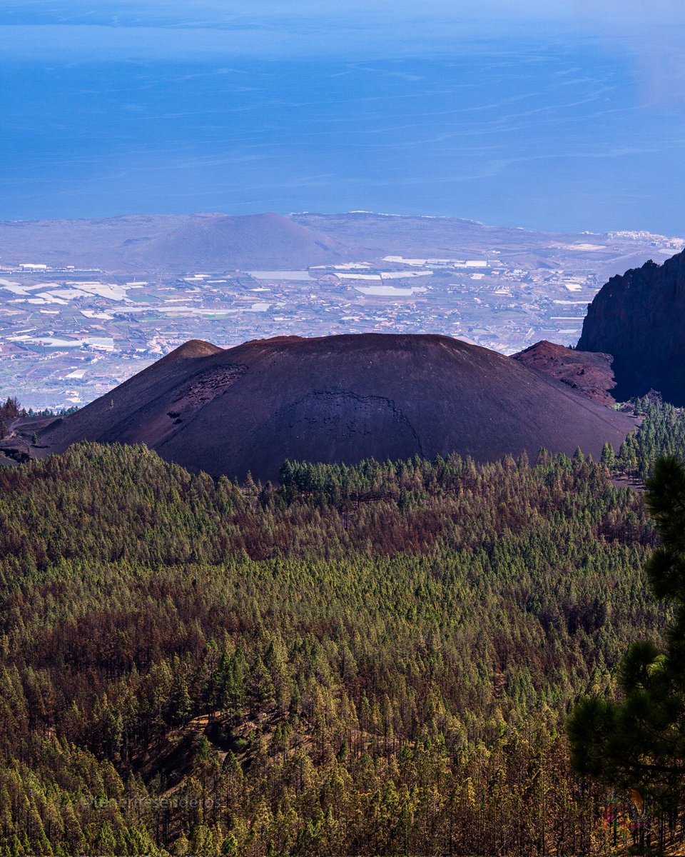 Volcán de Las Arenas #tenerife #tenerifetag #paradise #heritage #nature #arafo #natgeo #canarias #senderismo #mothernature #photographer #volcano #longexposure #travelgram #wanderlust #instalike #instagood #naturelovers #landscapephotography #explore #adventure #earthpix