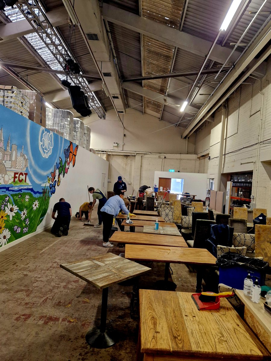 Huge thanks to everyone who came along to our Spring Clean event today 🫧🧹We swept, mopped, and spruced up our #foodbank, to make it even comfortable for guests 🙂 Here are some of our wonderful cleaning gang 🤩 You were all fantastic! #SpringClean #Foodbanks #Sheffield