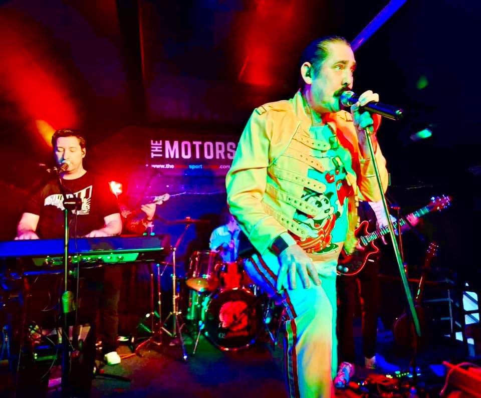 _Queenesque's tweet image. 🏴󠁧󠁢󠁷󠁬󠁳󠁿🏴󠁧󠁢󠁷󠁬󠁳󠁿
A return to Wales and a sold out show in beautiful Llandudno B at The Motorsport Lounge. 9/3/24.
And sadly our bassist Dan Evans last official gig with us.
Good luck Dan for the future.
Thank you to a fantastic crowd!
We’ll see you again!
Diolch.
🏴󠁧󠁢󠁷󠁬󠁳󠁿🏴󠁧󠁢󠁷󠁬󠁳󠁿
@themotorsportl  @OIQFC