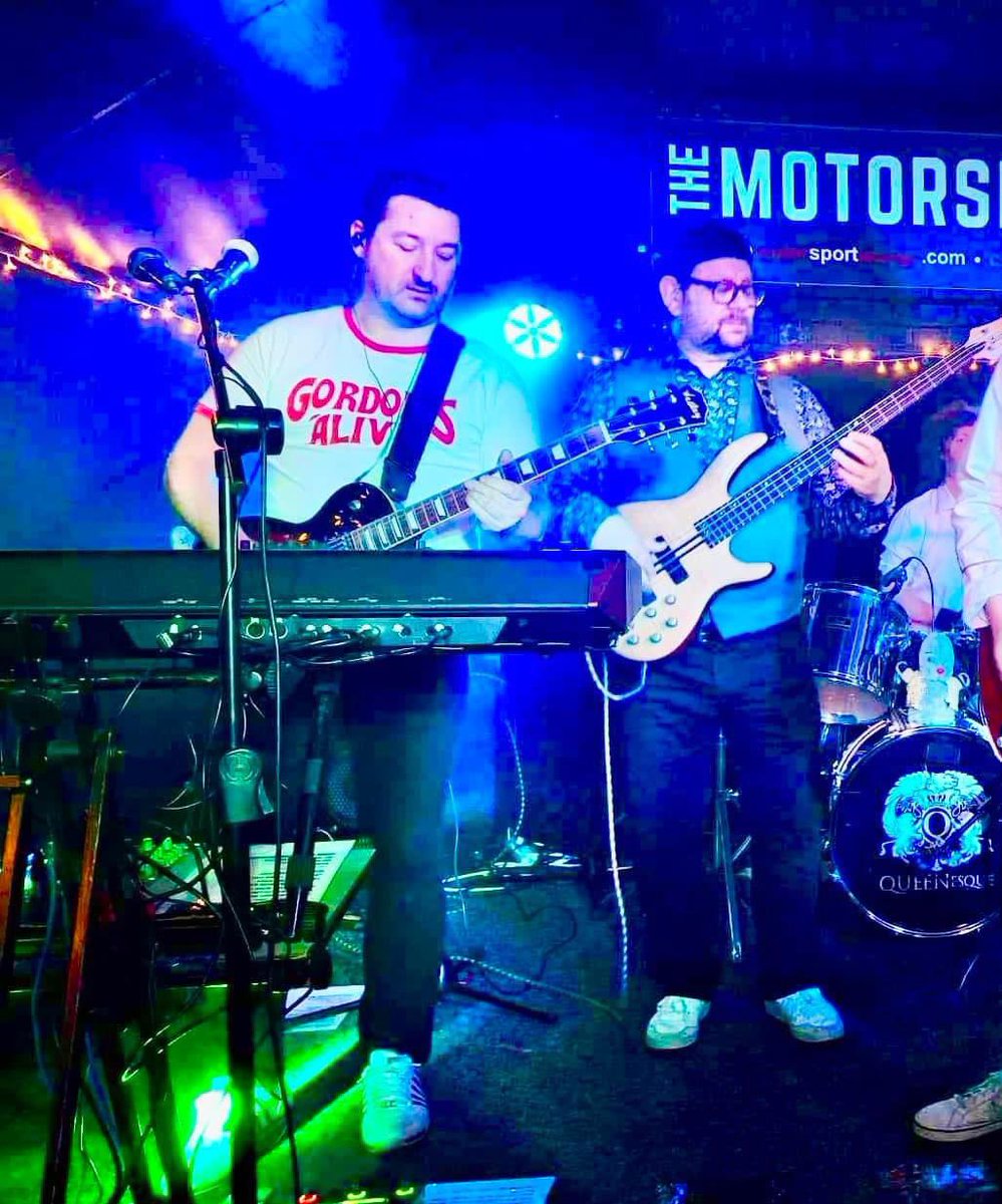 _Queenesque's tweet image. 🏴󠁧󠁢󠁷󠁬󠁳󠁿🏴󠁧󠁢󠁷󠁬󠁳󠁿
A return to Wales and a sold out show in beautiful Llandudno B at The Motorsport Lounge. 9/3/24.
And sadly our bassist Dan Evans last official gig with us.
Good luck Dan for the future.
Thank you to a fantastic crowd!
We’ll see you again!
Diolch.
🏴󠁧󠁢󠁷󠁬󠁳󠁿🏴󠁧󠁢󠁷󠁬󠁳󠁿
@themotorsportl  @OIQFC