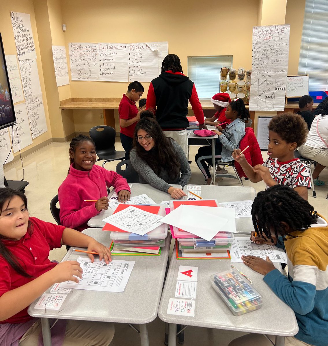 KenishaSpears3's tweet photo. When your staff is #FullyInvested in delivering High-Quality instruction, confirmation of your growth in student achievement is needed! Today @HighlandHtsES received great feedback about our high-performing culture &amp; urgency in student outcomes🍯🐝💪🏾@BMcKinney83 @MsEricka_Austin https://t.co/Xrx8mHBHaC