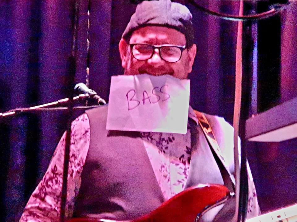 _Queenesque's tweet image. Sad news announcement.
Dan Evans, our wonderful bassist has decided it’s time to move on from all things John Deacon.
Last night was his last ‘official’ gig with us.
We thank Dan and wish him and his wonderful partner Dawn all the best for the future.
Until the next time…
@OIQFC