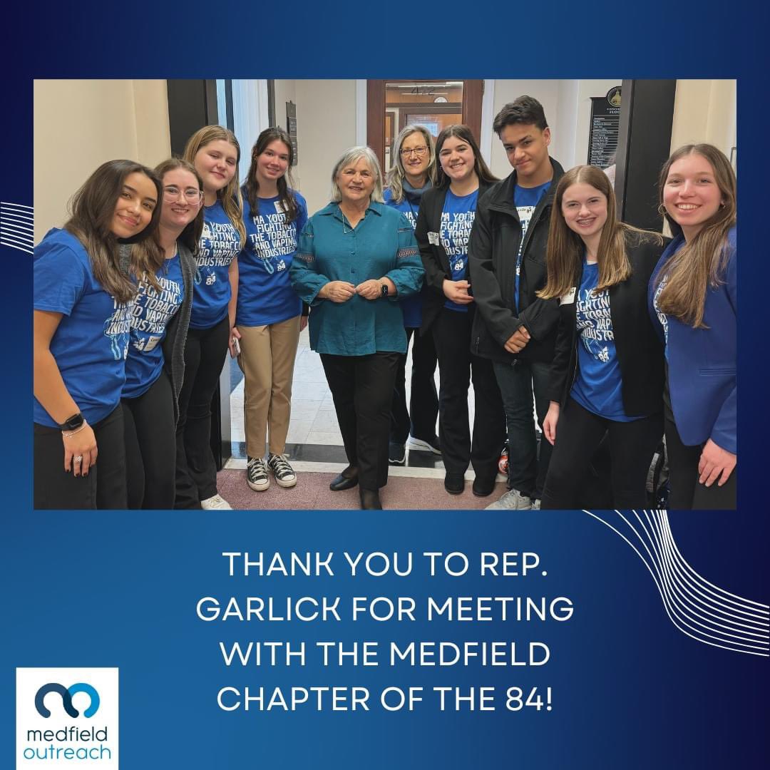MedfieldNurses's tweet photo. 4/1 was #KickButts Day. The #Medfieldps Chapter of @The84Movement went to the State House
Thank you to the amazing Medfield students for being invested in this important work, Medfield's #SchoolNurse Liz Bennett for leading them! https://t.co/PZgQEOYVL6