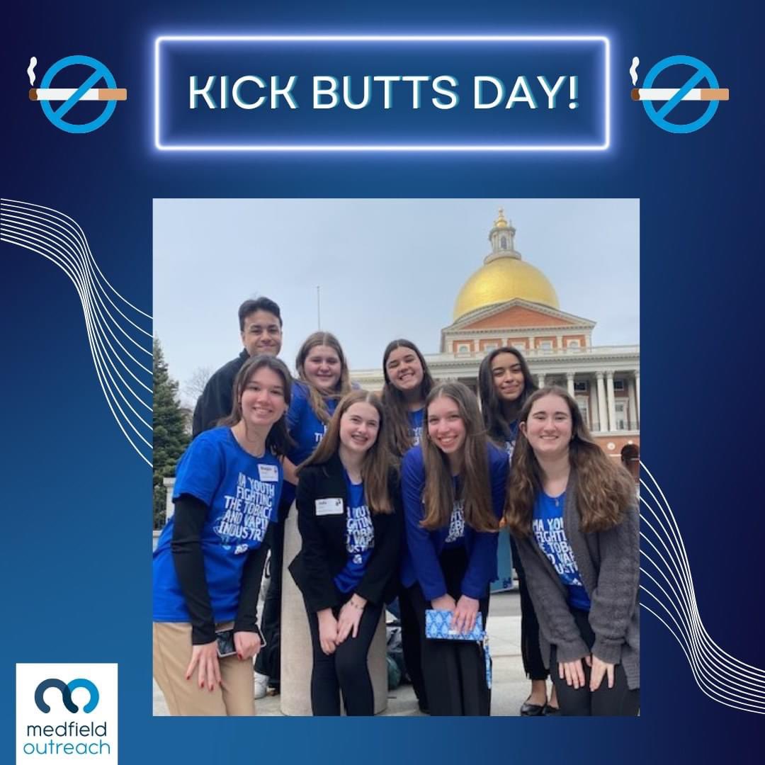 MedfieldNurses's tweet photo. 4/1 was #KickButts Day. The #Medfieldps Chapter of @The84Movement went to the State House
Thank you to the amazing Medfield students for being invested in this important work, Medfield's #SchoolNurse Liz Bennett for leading them! https://t.co/PZgQEOYVL6