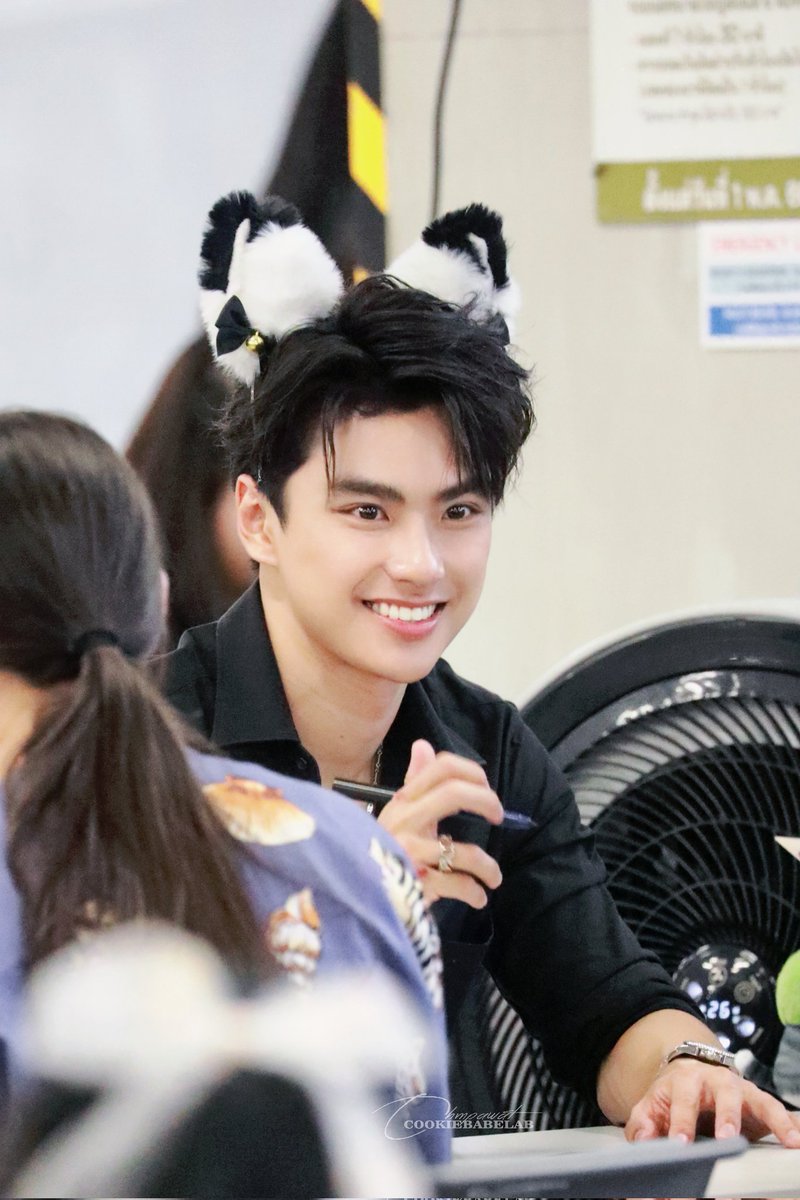 lovee_nanon's tweet photo. So cute ! Love You 🥰🧡🇧🇷
#ohmpawat https://t.co/SYdDWoUalL