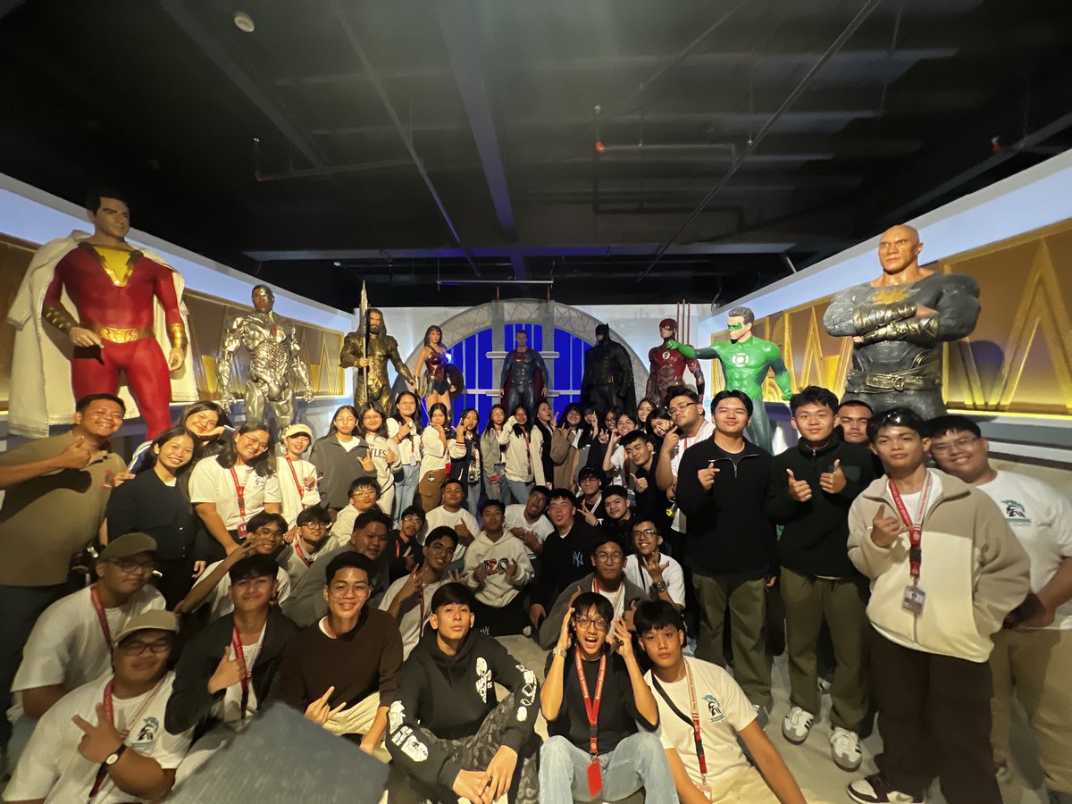 itsjohncaloy's tweet photo. museum date with maliligaligs https://t.co/EjasS0nI6y