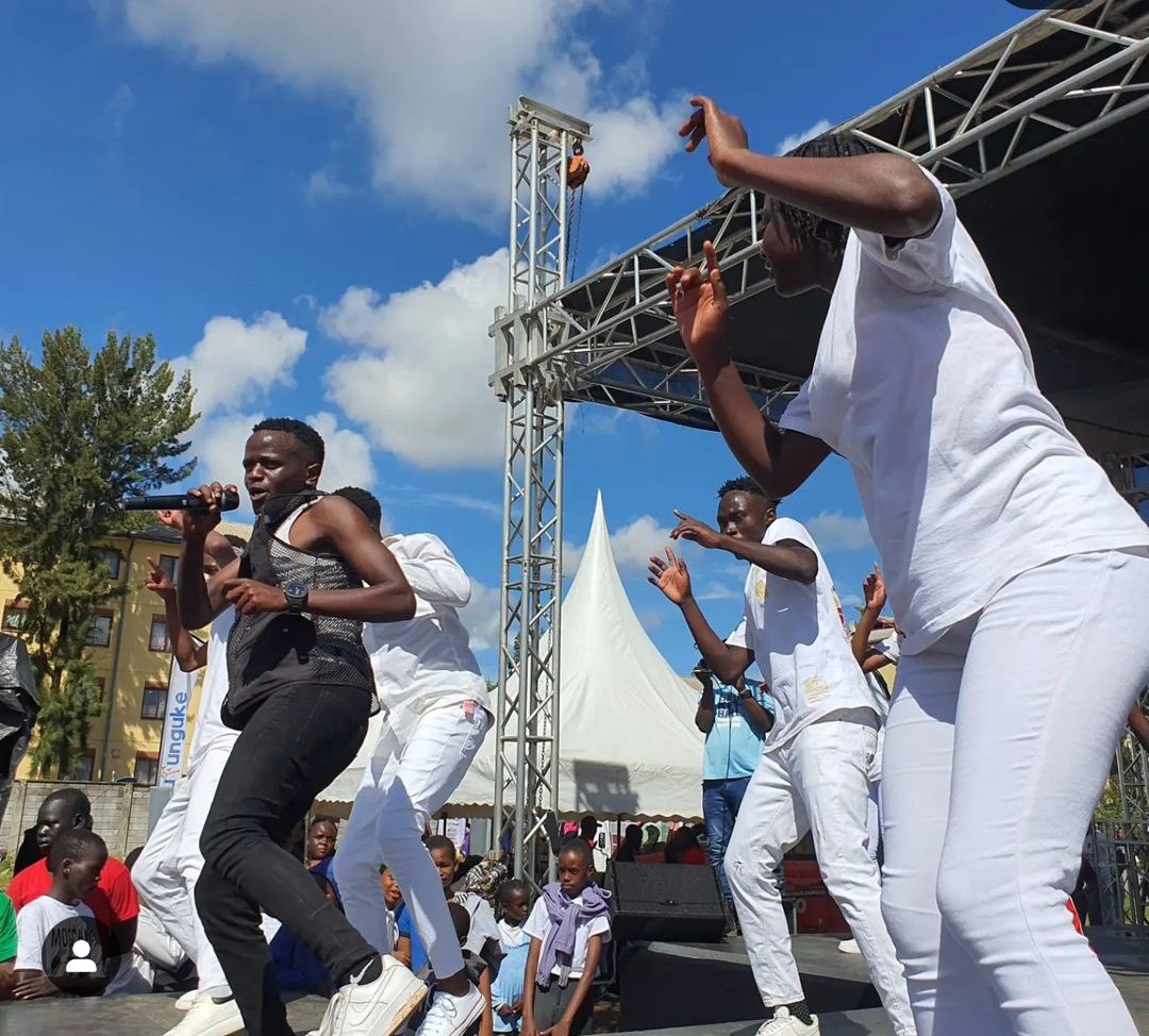 life_poolchapel's tweet photo. Kwa Yesu ni enjoyment hapa #Embakasi Hatuko #Juja we are at #SongaFest men are here too #MasculinitySaturday #LifePoolChapel #letsdance #SaturdayMood https://t.co/H8IiJEj2OR