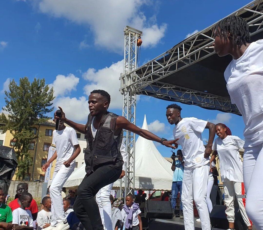 life_poolchapel's tweet photo. Kwa Yesu ni enjoyment hapa #Embakasi Hatuko #Juja we are at #SongaFest men are here too #MasculinitySaturday #LifePoolChapel #letsdance #SaturdayMood https://t.co/H8IiJEj2OR