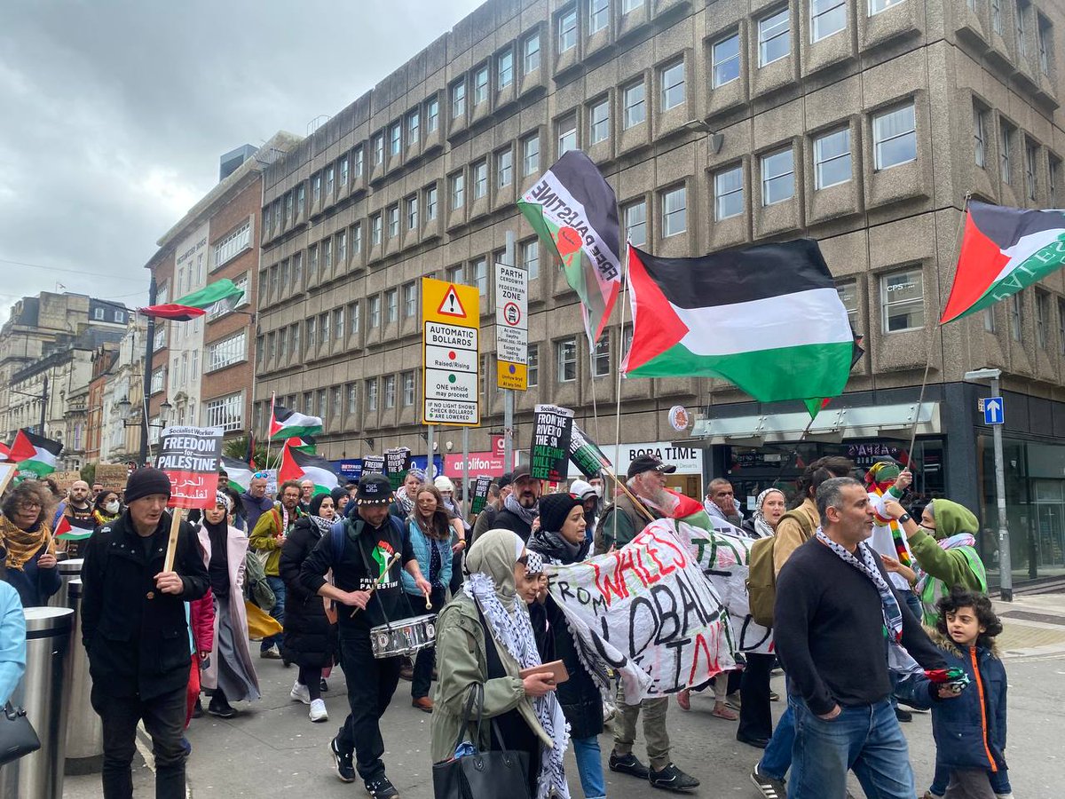 🇵🇸 Cardiff Marches For Palestine! 🪧For the 25th week in a row, people have taken to the streets of the Welsh capital to demand a ceasefire & end of the blockade of Gaza. The movement is breaking new ground as outrage at the atrocities committed by Israel & the West grows.