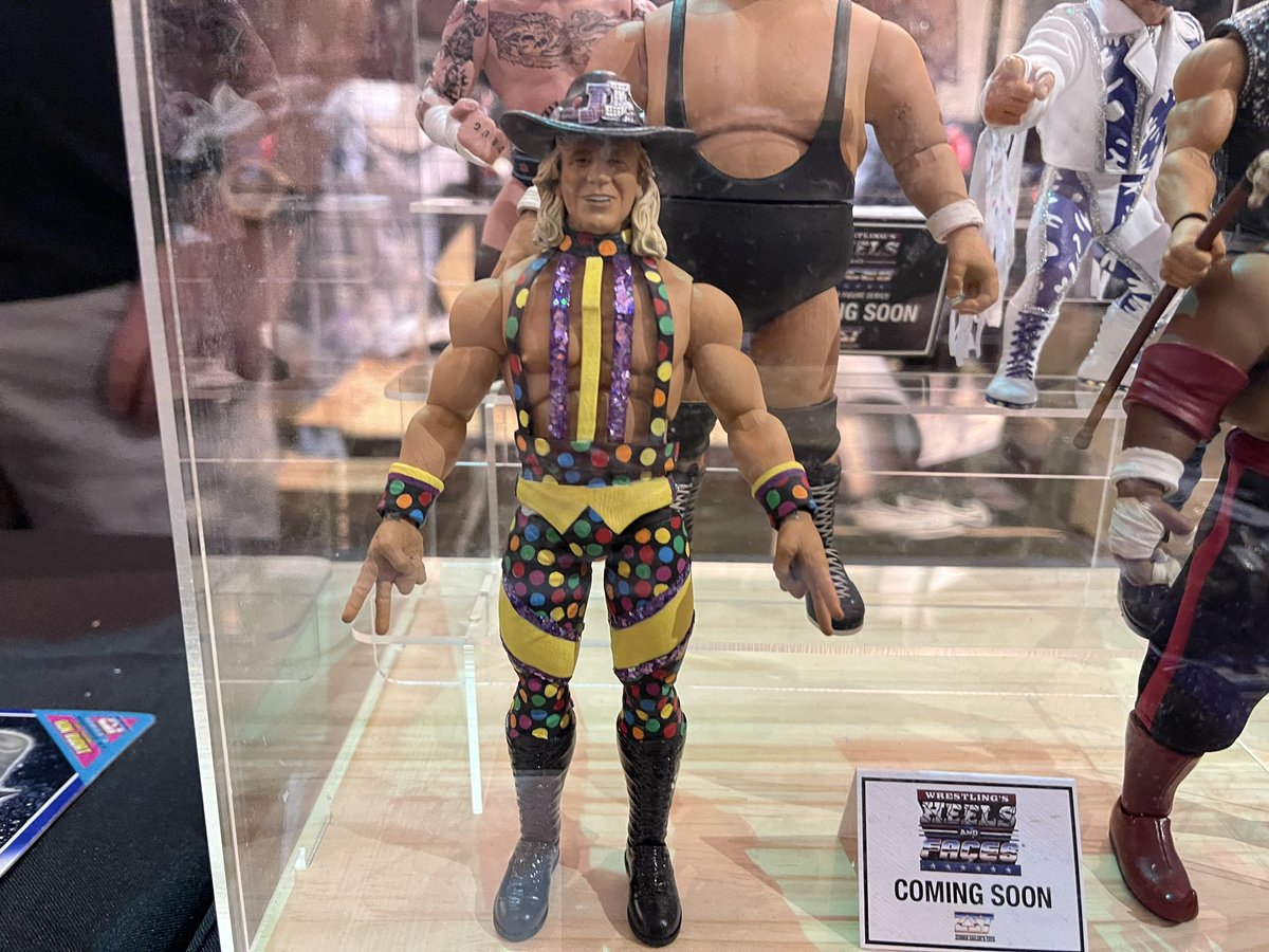 New Heels and Faces prototype figures just shown off by @TheZombieSailor! Are you excited to add more to the Hasbro style line? Are you looking forward to the 6-7” scale figures? #ScratchThatFigureItch