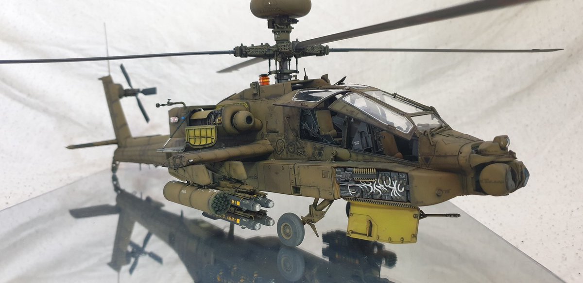 paul_gandy's tweet photo. #JFFLetterM kit. (M)eng 1/35 AH-64D Apache Longbow. All finished. Bit fiddly at the end with the cockpit doors but managed it just. #JFFScaleModels. #meng #plasticmodelling #modeling #models https://t.co/HRwv5oZVns