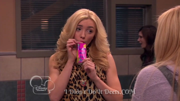 Disney_Wiki's tweet image. Happy Birthday, Peyton List
For Disney, she portrayed Emma Ross on the Disney Channel comedy series #Jessie and its spin-off, #BUNKD. She also portrayed Young Becky in the 2010 fantasy adventure film, #TheSorcerersApprentice, Sherri in #IDidntDoIt, and Ellie in #TheSwap.