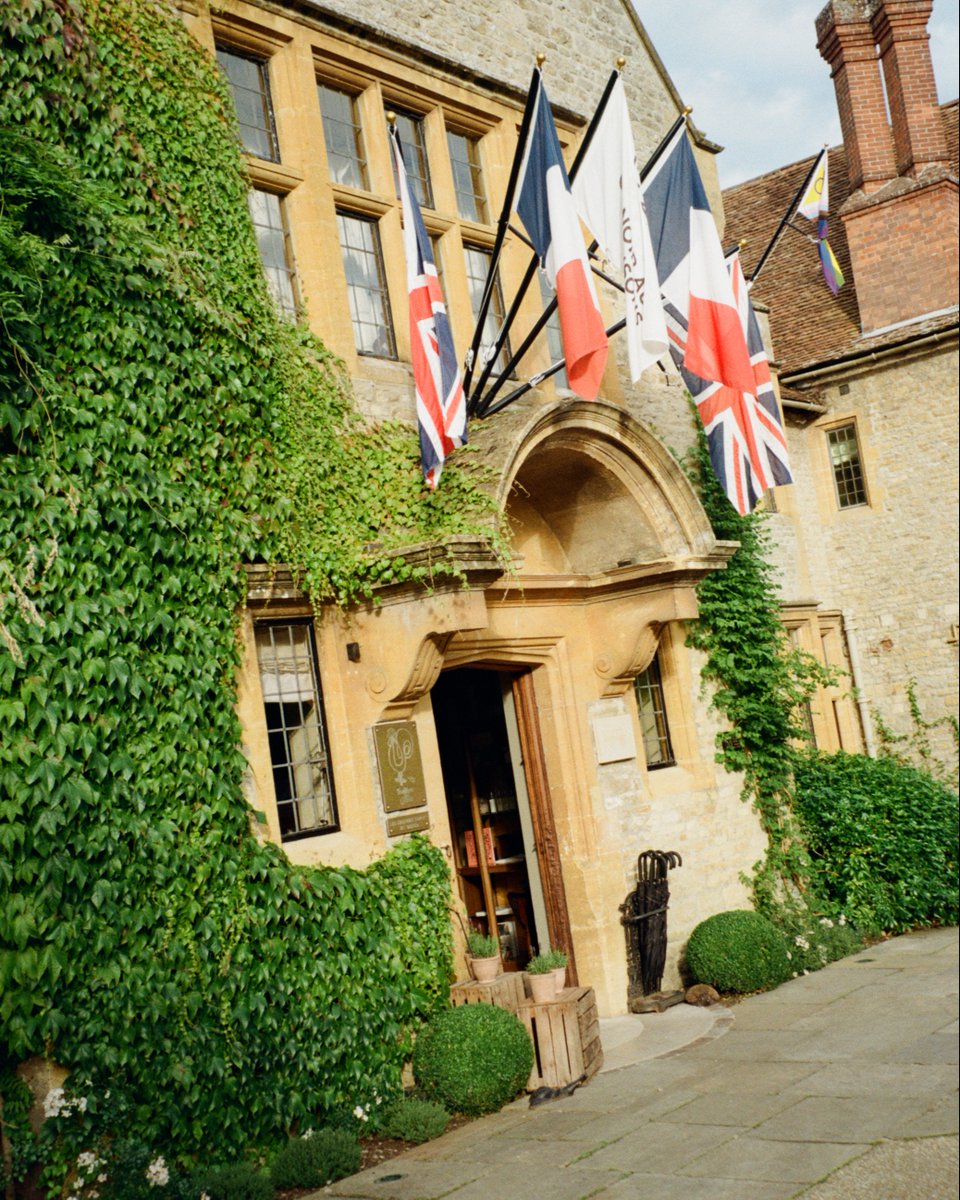 Immerse yourself in the beauty of the English countryside. With acres of lush greenery and a world-class restaurant offering an unparalleled dining experience, Le Manoir is your sanctuary year-round.

Discover Le Manoir: bit.ly/49uUuNC

#TheArtOfBelmond
#LeManoir