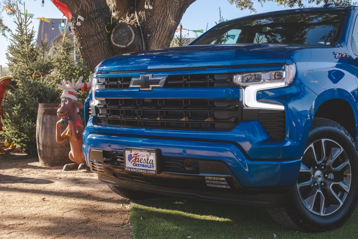FiestaChevrolet's tweet photo. Power meets innovation in the 2024 #ChevroletSilverado with its uncompromising strength and advanced technology. 💪✨

#FiestaChevrolet makes it easy to get behind the wheel! Dial 956-277-9315 or click: https://t.co/9c1wLdQSrl #DaleGas #vackarstadium https://t.co/Of7xZilKvn