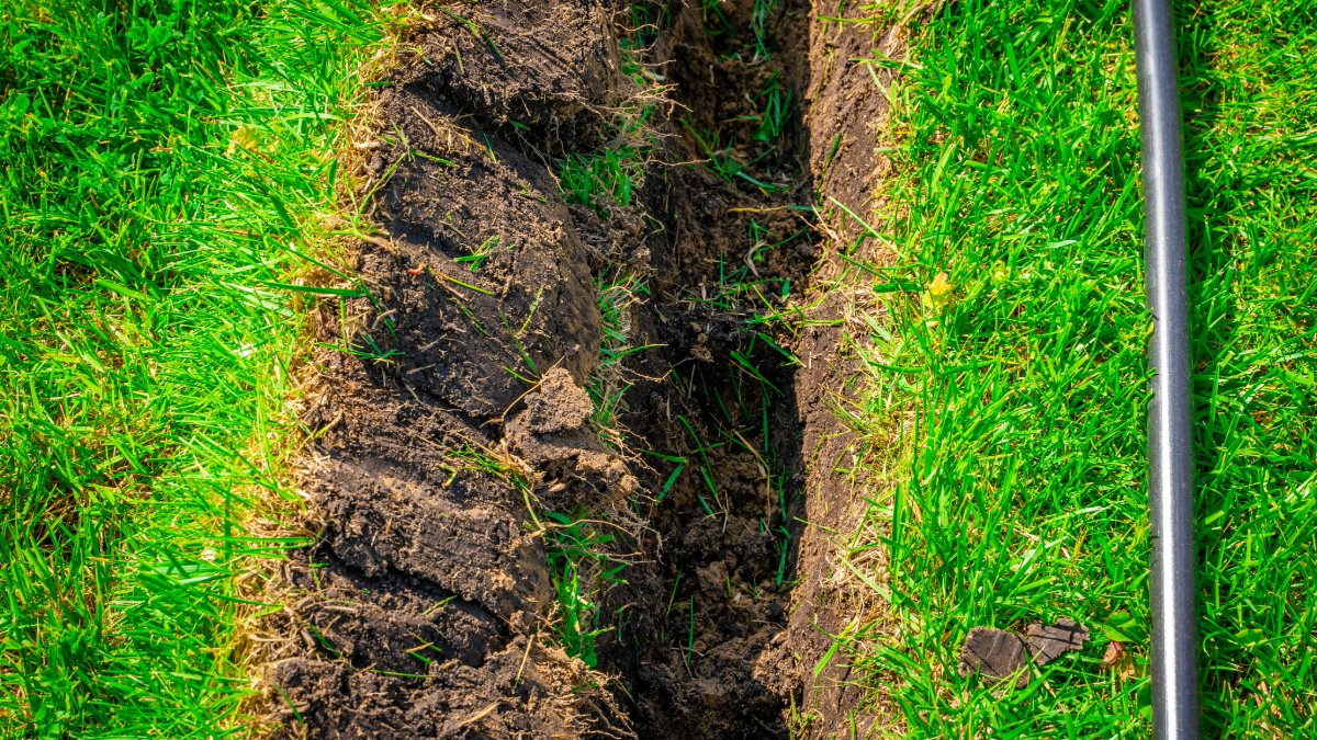 April is National Safe Digging Month! That means no matter what type of project you have in your yard, contact 811 before you dig. Fences, firepits, sprinkler systems... Make sure you locate underground utilities first. It's FREE and it's the LAW. @NE1Call #811