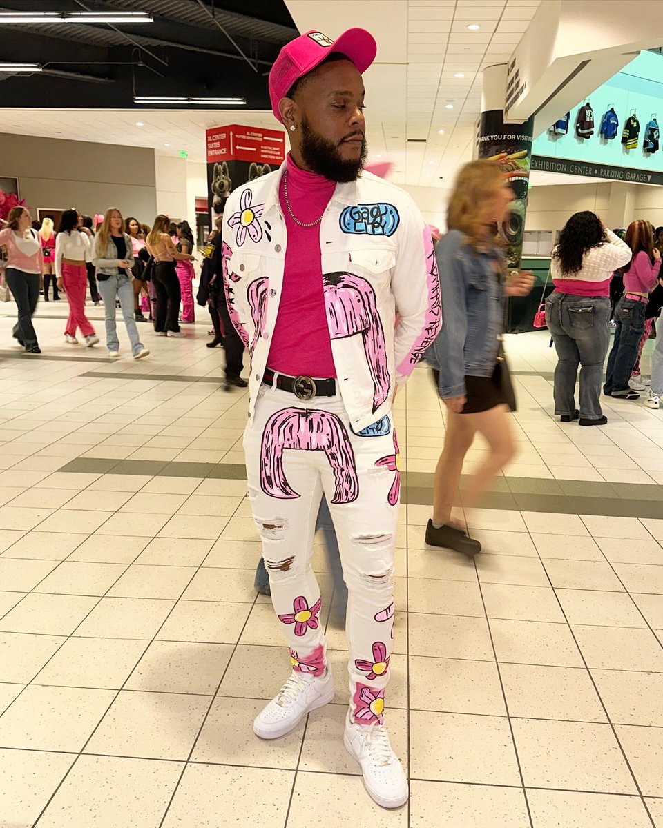 FlyTrendSetter's tweet image. Gag City for my baby @NICKIMINAJ