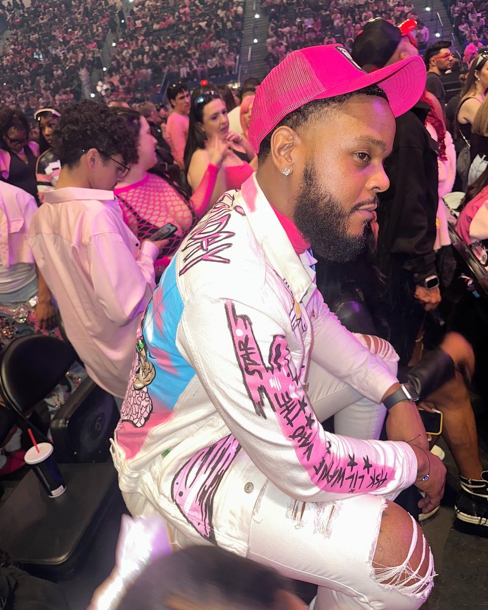 FlyTrendSetter's tweet image. Gag City for my baby @NICKIMINAJ