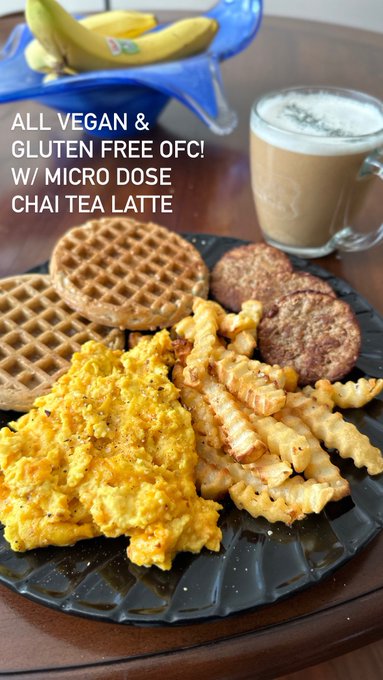 Watch BigSeitan Ⓥ's leaked NSFW photo on TwXstars