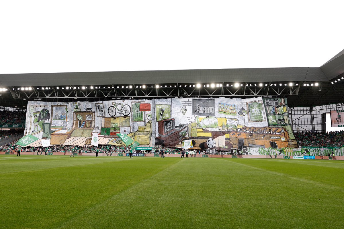ActuFoot_'s tweet photo. MAGNIFIQUE. 😍💚🇫🇷

Pour les 90 ans du club, les supporters de l’AS Saint Étienne ont sorti le grand jeu face à l’US Concarneau !

Ces supporters méritent la Ligue 1. 👏 https://t.co/3UCLJ7sv2f