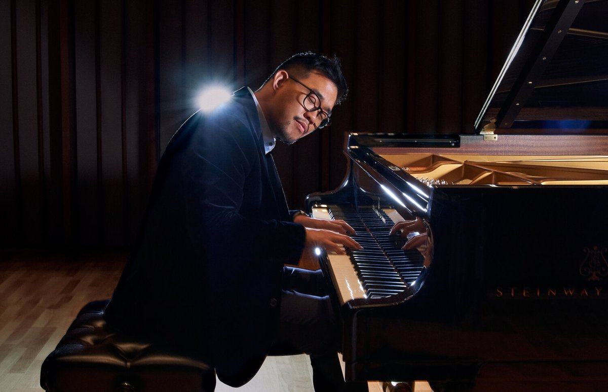 Hull Chamber Music (@hullchambermus) on Twitter photo GKO has encapsulated audiences worldwide with his classical improvisations on the piano, blending Chopin-like virtuosity with the vast soundscapes of cinema.
Join us for an unforgettable sonic cinematic piano experience!
Thu 18 April, 7.30pm <a href="/MidHallHull/">Middleton Hall Hull</a>
ticketsource.co.uk/middleton-hall… GKO has encapsulated audiences worldwide with his classical improvisations on the piano, blending Chopin-like virtuosity with the vast soundscapes of cinema.
Join us for an unforgettable sonic cinematic piano experience!
Thu 18 April, 7.30pm <a href="/MidHallHull/">Middleton Hall Hull</a>
ticketsource.co.uk/middleton-hall…