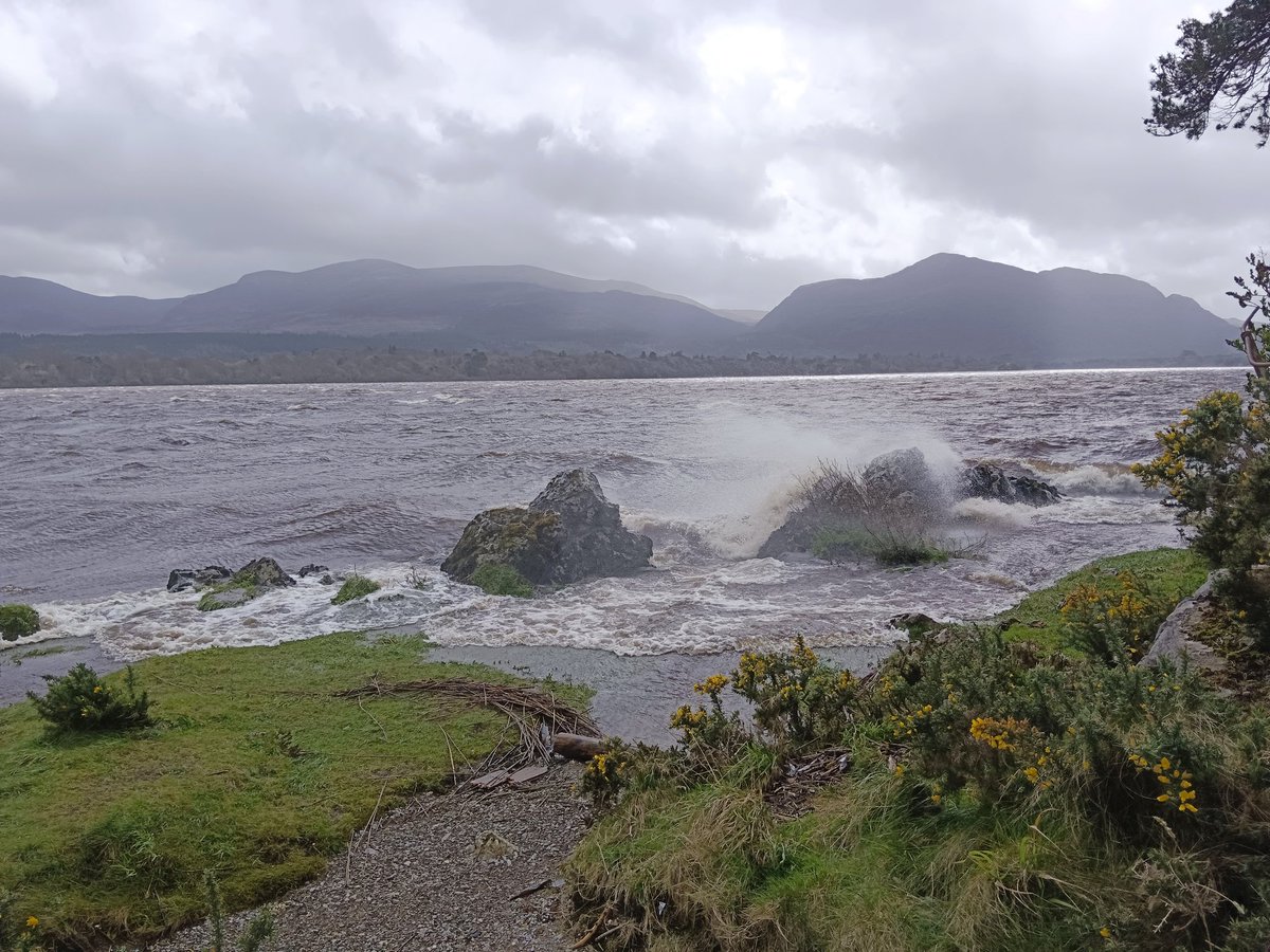 BeKindddddddddd's tweet photo. #StormKathleen still blowing here at the #Killarney lakes 🌬️ ..... feels like being beside the sea instead of a lake! #kerry #ireland https://t.co/TEHVgNmHbk