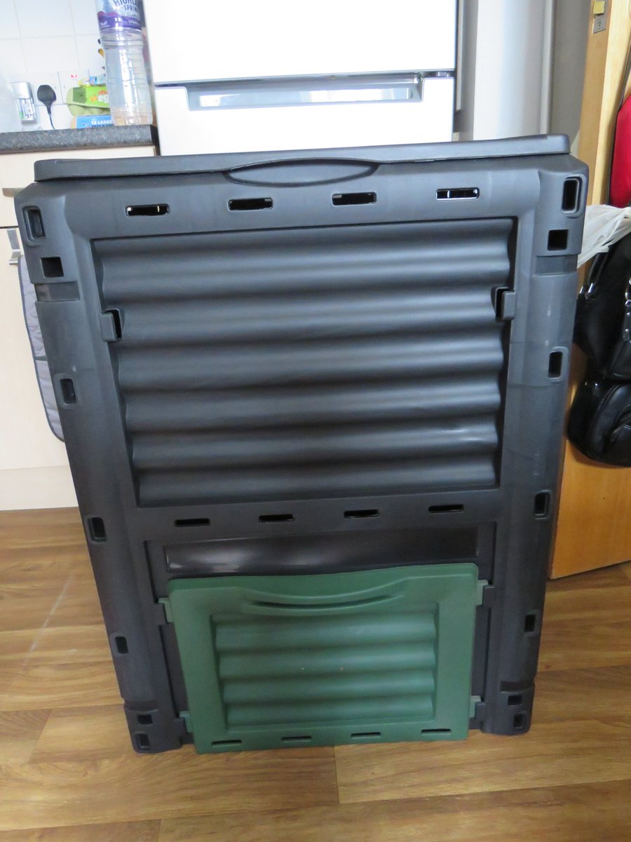 Our composter arrived today YAY ! so now I can start making my own compost, which in turn means my local council wont be getting £50 per year from me to collect garden waste ! Can't wait to see how our own compost turns out, have to though it will take a while ! @stevenr90947134