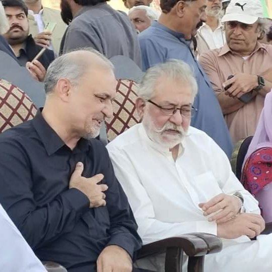Hur_Mkm's tweet photo. حافظ نعیم الرحمان کو جماعت اسلامی کا امیر مقرر ہونے پر مبارکباد پیش کرتا ہوں -
امید کرتا ہوں کہ حافظ صاحب ملک میں بہتر سیاست کو فروغ دیں گے - سندھ کی حکمران جماعت سمیت ملک کے وسائل کا استحصال کرنے والی جماعتوں کے خلاف آواز بلند کرتے رہیں گے https://t.co/oijDqXtbq5