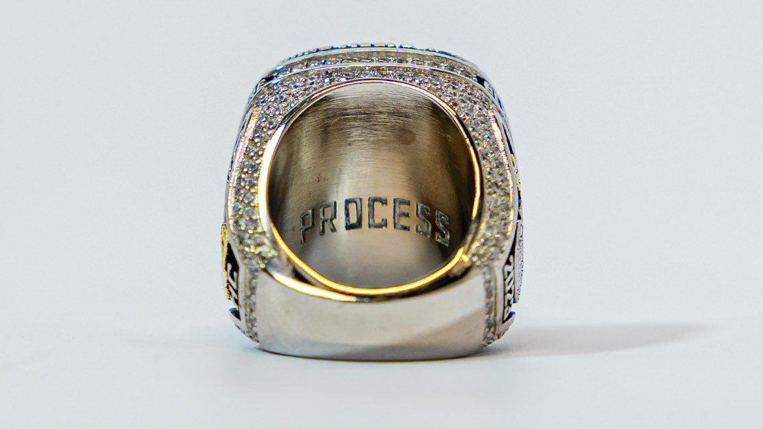 USFFootball's tweet photo. 💍

#ComeToTheBay | #StayInTheBay https://t.co/Qs8Io79YhU