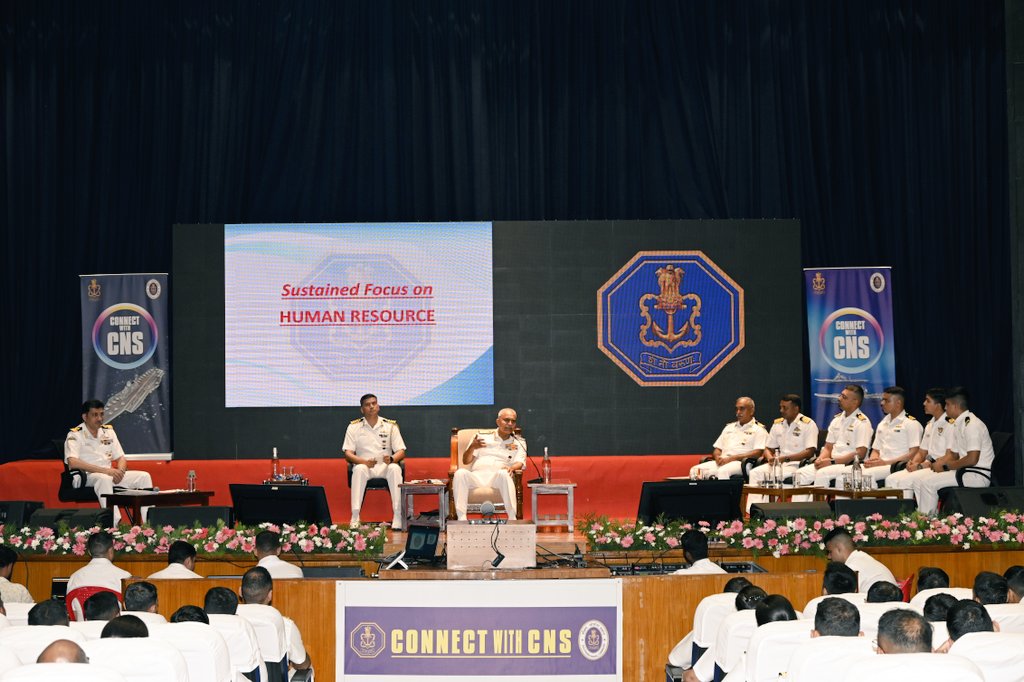 In #ConnectwithCNS event, officers of #SNC interacted with CNS on various administrative, organisational & procedural reforms undertaken with sustained focus on #Operations, Trg & #humanresource. Forum provided a free, frank & candid discussions on various issues.