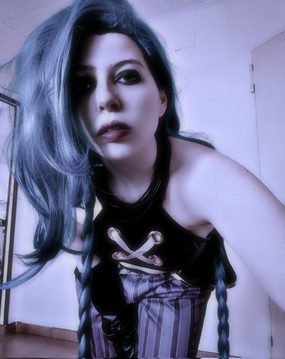 BISEXUALPOMNI's tweet photo. user GETJllNXED got, in fact, jinxed 

#arcanetwtselfieday https://t.co/CPQzE76yTo