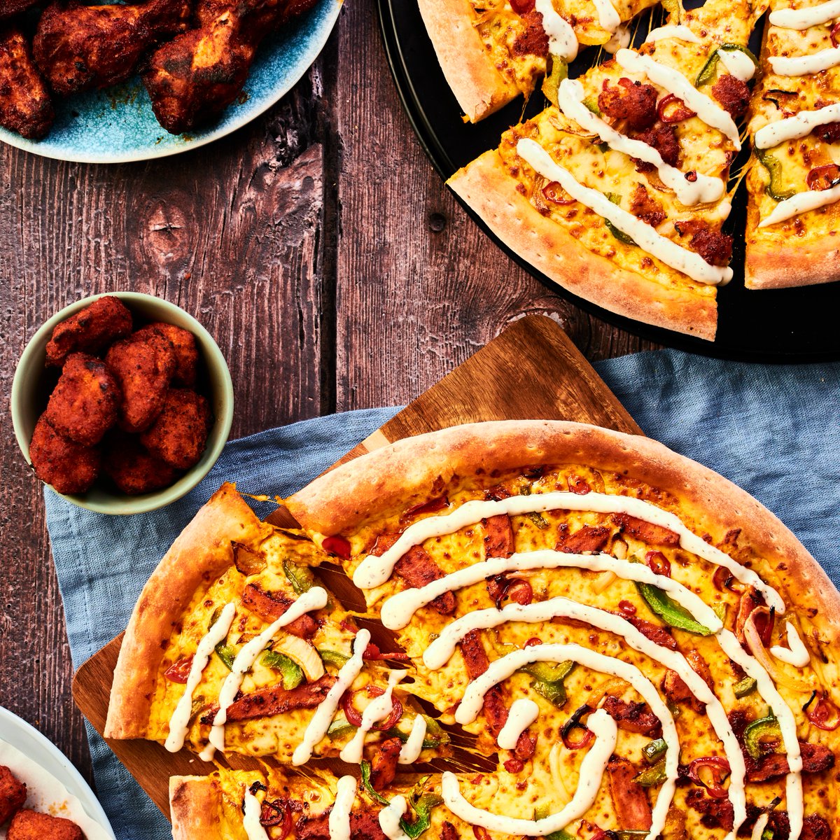 When pizza meets Indian takeaway 🤝 our Tandoori range does just that! Who's turning up the heat tonight? 🔥 #tandoorirange #newness #papajohnsuk