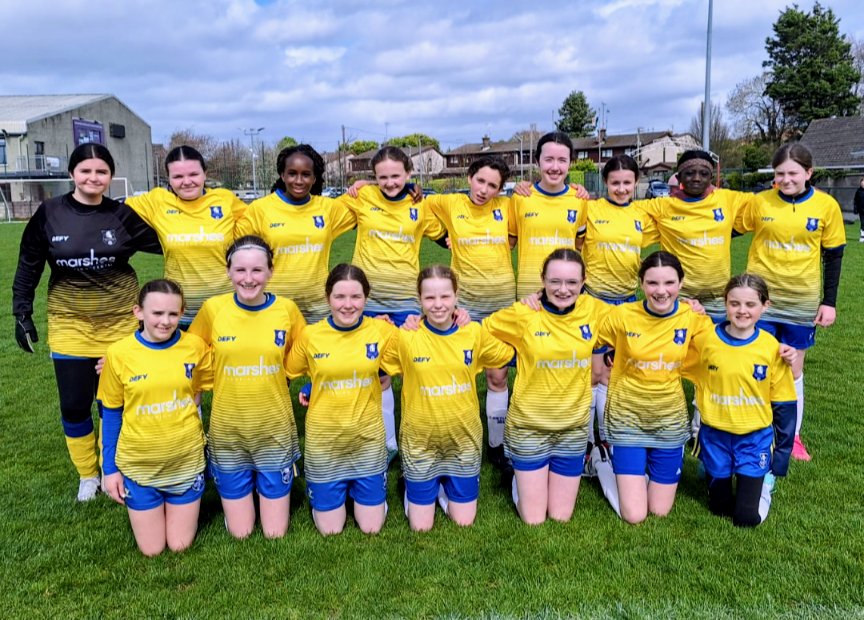 A big day for these girls in what was their first game as a team in the  Louth School Girls League U14s division...a big season ahead

Well done to players, coaches and their supporters today in Sandy Lane
🟡🔵
