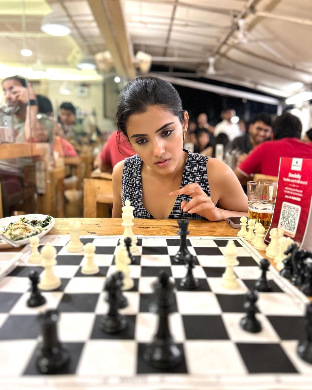 GKfNqCqaAAA1xR7?format=jpg&name=large