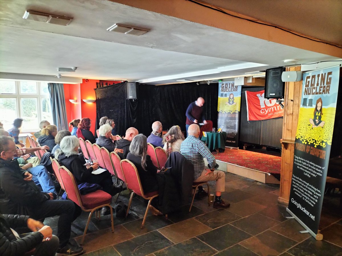 Llond stafell yn gwrando ar <a href="/mabonapgwynfor/">Mabon ap Gwynfor AS 🏴󠁧󠁢󠁷󠁬󠁳󠁿</a> yn trafod y diwydiant niwclear a'i oblygiadau i Gymru.

Good turnout for Mabon ap Gwynfor's talk on the nuclear industry and its consequences for Wales.

#annibyniaeth #indyWales