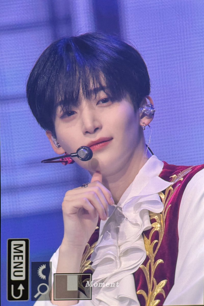 moment_kjm's tweet photo. 240406 팬콘

그의 얼굴 너무 완벽☆·⁺ ⊹ ﾟ.⋆

#정모 #JUNGMO
 #CRAVITY #크래비티 https://t.co/Z44rV7n4bY
