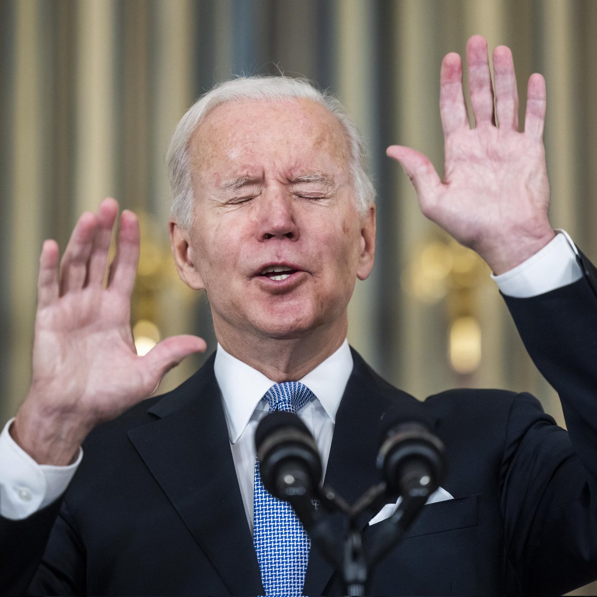 Ben_Son_64's tweet photo. Can we please stop acting like this mental midget is in charge of anything? #biden is not in charge, he's a puppet. He's not making any decisions. #stopthesham @GOP is #UniParty https://t.co/gCQNwW6d6G