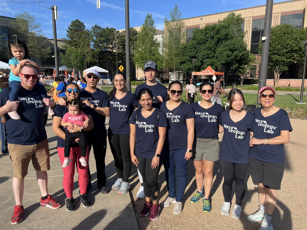 rosekhavari's tweet photo. Our research team walking #mswalk2024. Hoping to improve #bladder health in #MS   @khavarilab @HMethodistMD @HMethodistUro @mssociety @AmerUrological @sufuorg @icsoffice https://t.co/MUuY4sE1zh